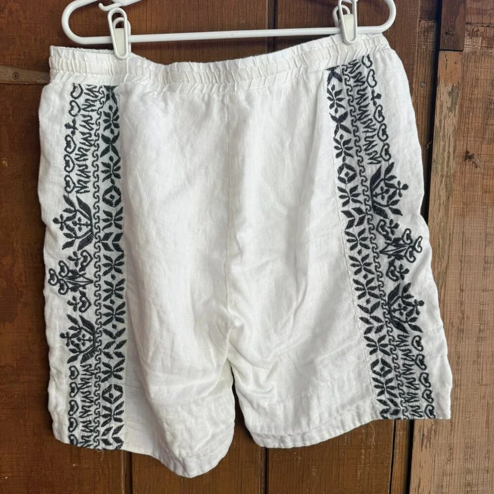 Johnny Was white linen shorts with dark blue embroidery Size L - Picture 3 of 7